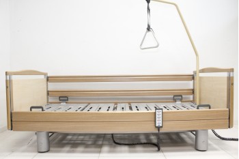 Regenerowane łóżko rehabilitacyjne EL 5F Stiegelmeyer Elvido Standard + Wysięgnik | 225 kg