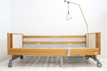 Regenerowane łóżko rehabilitacyjne EL 5F Stiegelmeyer Milena + Wysięgnik | 175 kg