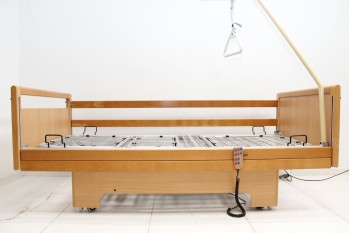 Łóżko rehabilitacyjne EL 4F + Wysięgnik - WIBO | Regenerowane